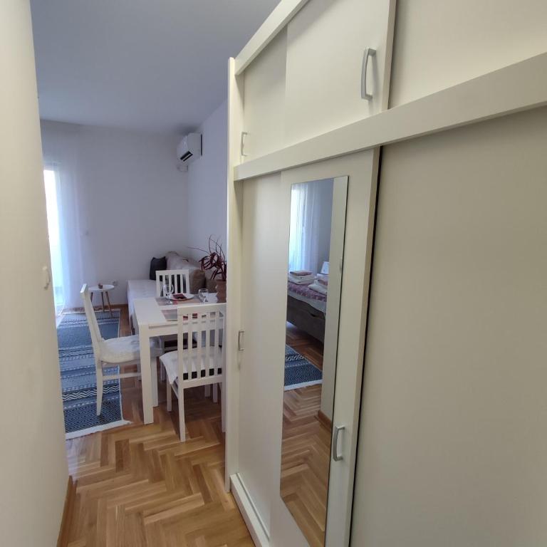 Studio apartman Viktor - Apartman sa 1 Spavaćom Sobom - 2