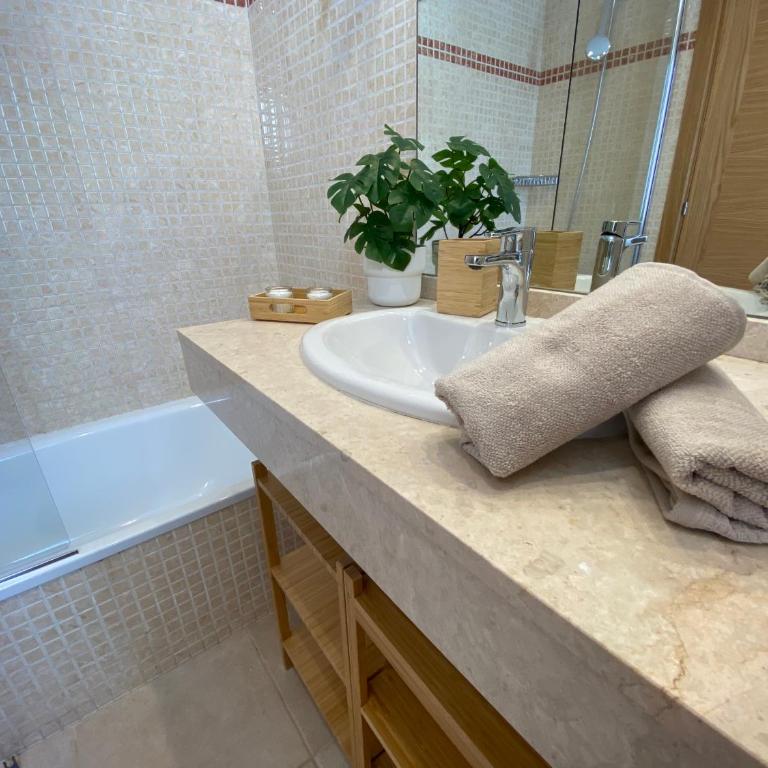 Casa Blanca Caleta - Golf & Sea Views - private heated Saltwater Pool - BBQ - Aircondition" - Maison de Vacances - 14