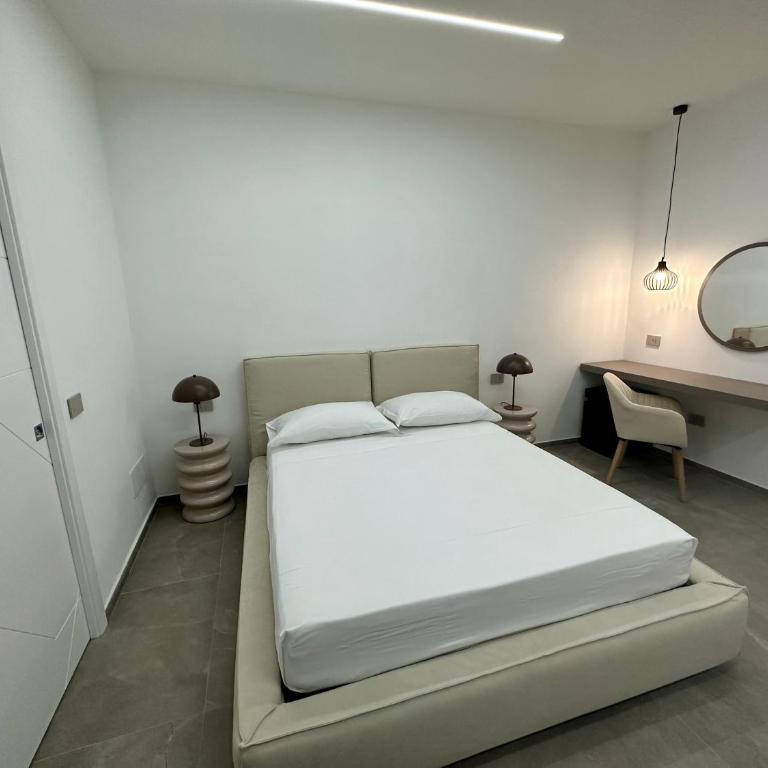 Alma Rooms - Camera Tripla con Balcone - 6