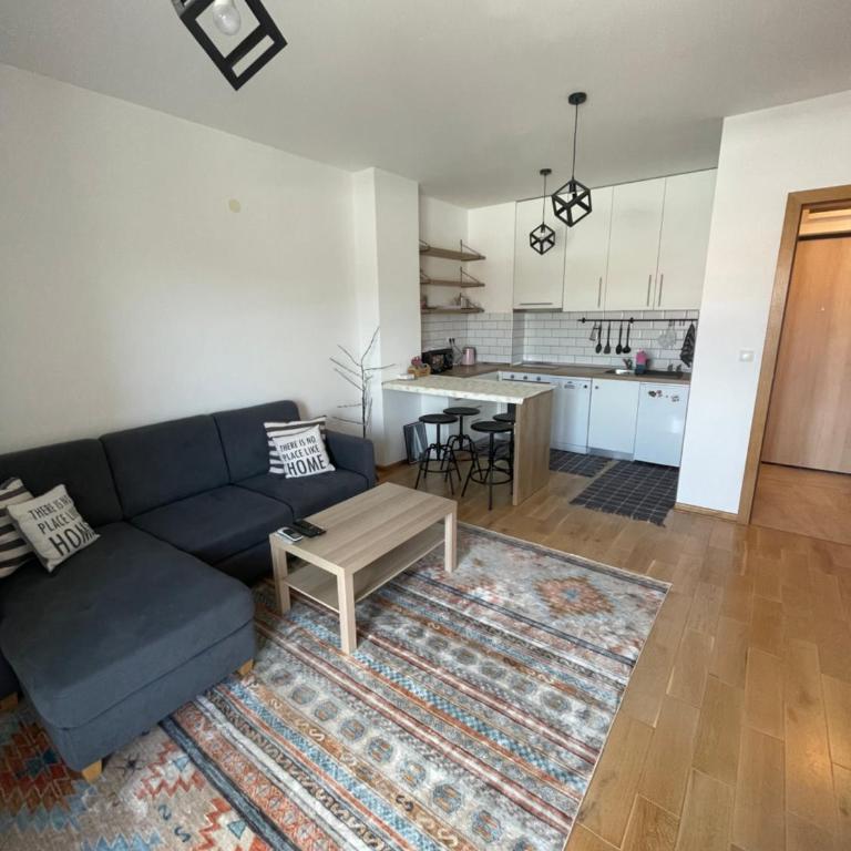 Aida - One-Bedroom Apartment - 1