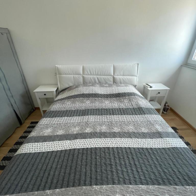 Aida - One-Bedroom Apartment - 5