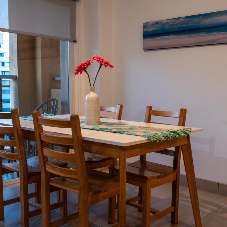 APARTAMENTO CENTRiCO 2 DORMITORIOS AMPLIO BALCON CON OPCION COCHERA - Apartamento de 2 dormitorios - 33