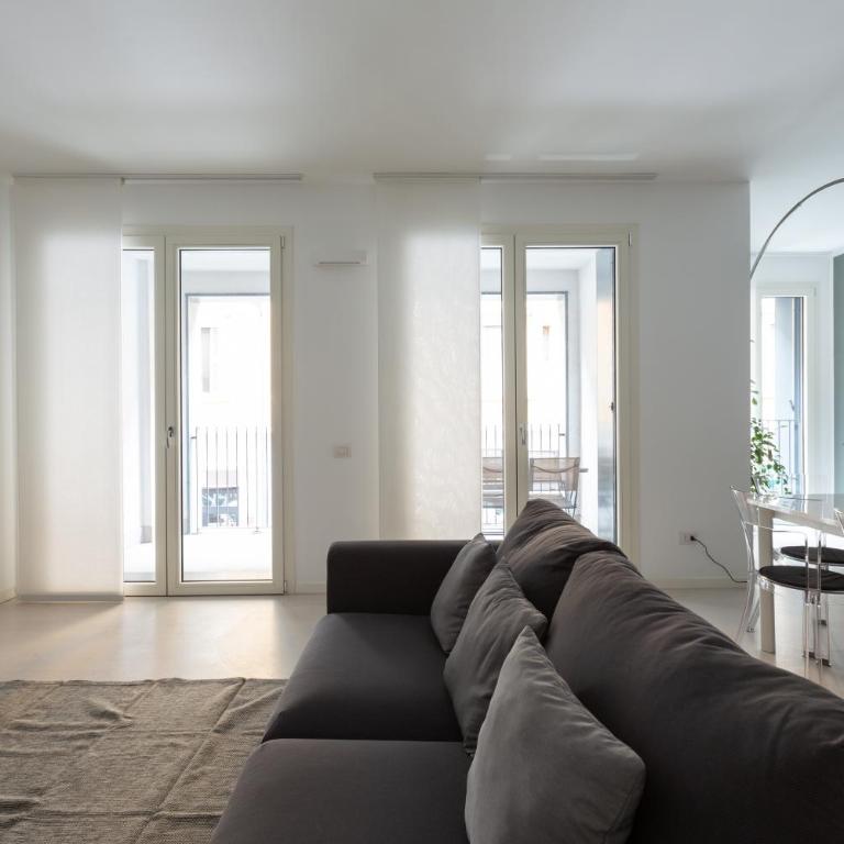 EasyTopStay - Porta Nuova Bright and Roomy Flat - Appartamento con 2 Camere da Letto - 3