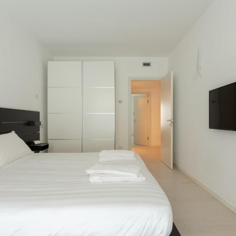 EasyTopStay - Porta Nuova Bright and Roomy Flat - Appartamento con 2 Camere da Letto - 14