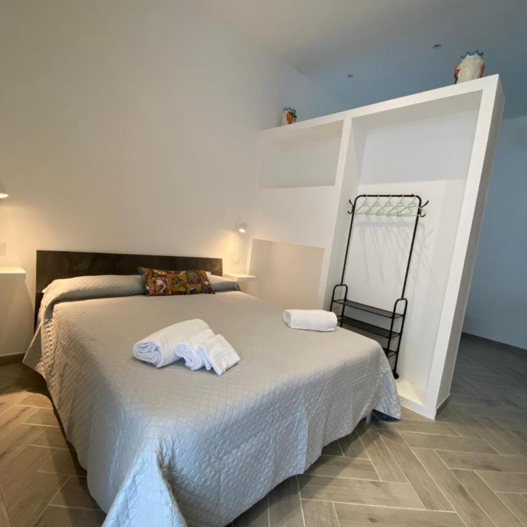 Phoenix House - One-Bedroom House - 16
