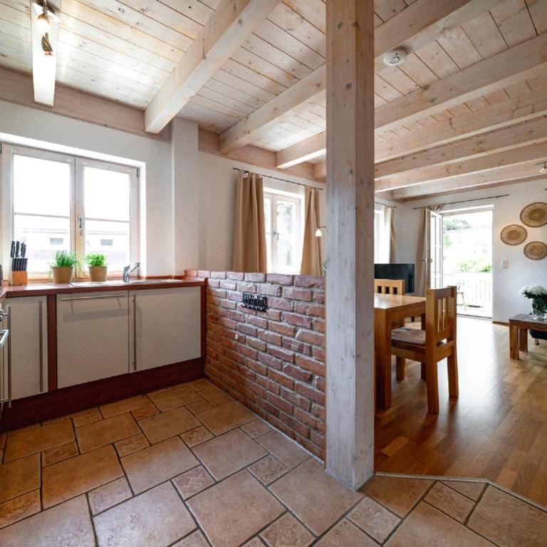 Ferienwohnung Haberlander inkl. Chiemgaukarte - Apartment mit Balkon - 2