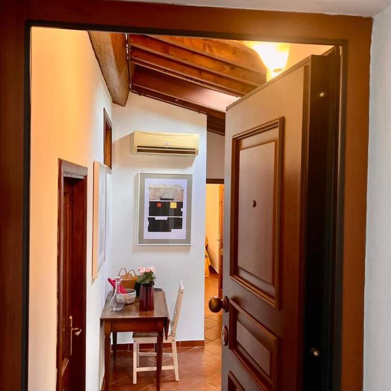 Sweet Home Florence - Two-Bedroom Apartment - 12