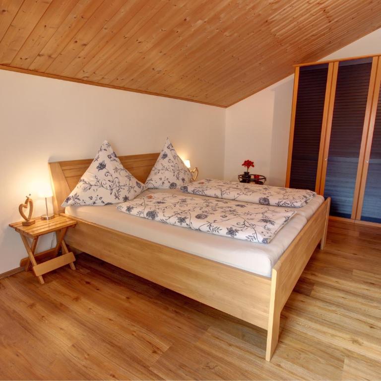Ferienwohnung Hartwimmer - Chiemgau Karte - Apartment mit Balkon - 6