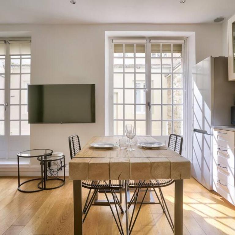 Magnifique appartement proche Tour Eiffel - Apartment mit 1 Schlafzimmer - 4