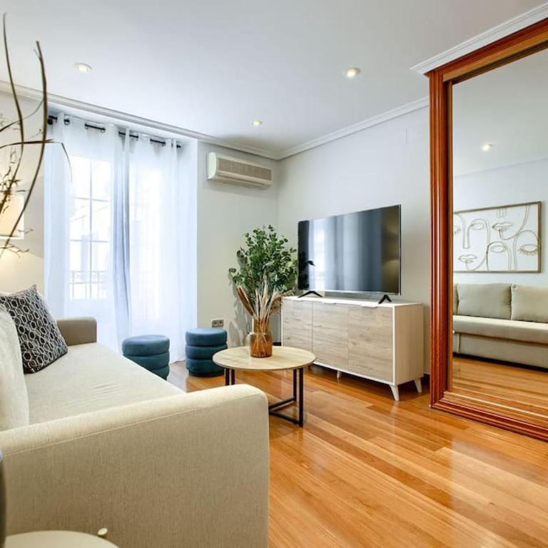 Authentic apartment in Madrid-COMENDA-1-DE - One-Bedroom Apartment - 1