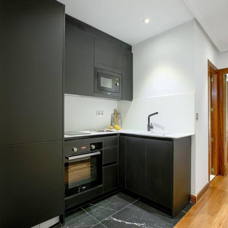 Authentic apartment in Madrid-COMENDA-1-DE - One-Bedroom Apartment - 7
