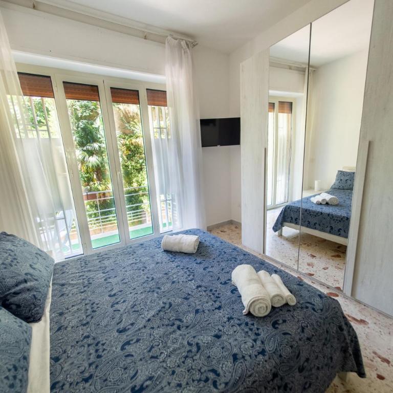 B&B A CASA DI MARCO Salerno CENTRO - Camera Familiare con Bagno Privato - 5