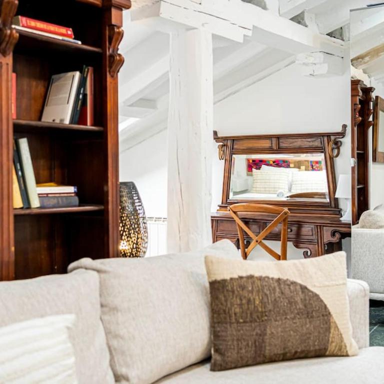 Beautiful central attic-Malasaña-Gran Vía-FUEN42 - One-Bedroom Apartment - 25