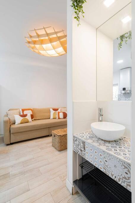 Avenida America Apartment-DAG2 - One-Bedroom Apartment - 12
