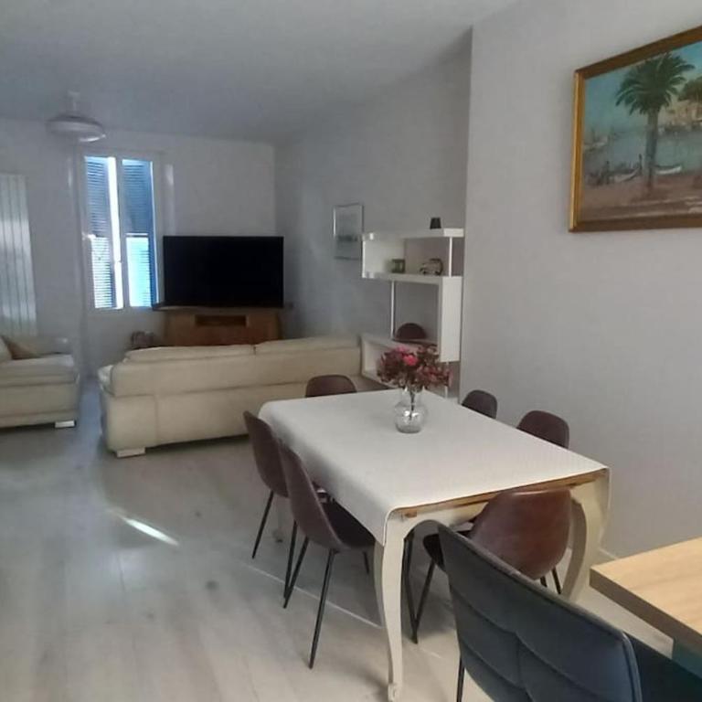 appartement centre ville avec terrasse - Appartamento con 2 Camere da Letto - 4