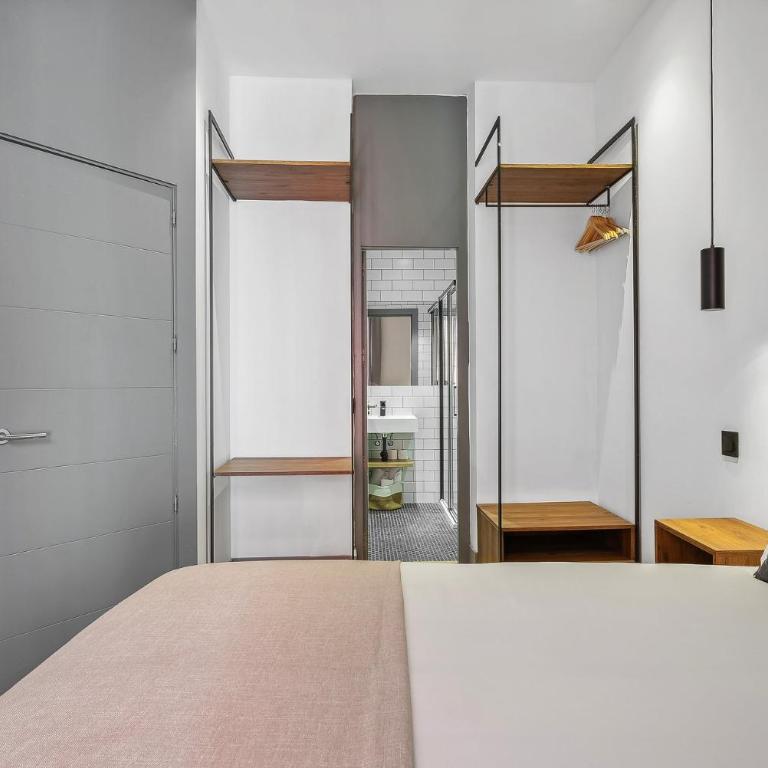 Limehome Madrid Calle de Santa Ana - estancia temporal - One-Bedroom Apartment with balcony - 6