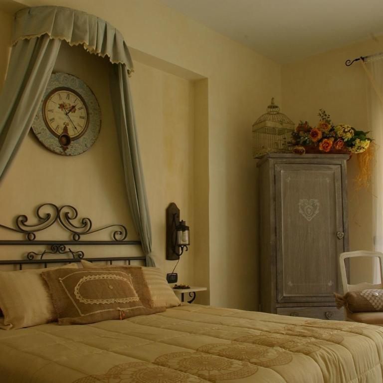 Serapo Bed and Breakfast - Camera Standard Matrimoniale/Doppia con Letti Singoli con Bagno Privato Esterno - 5