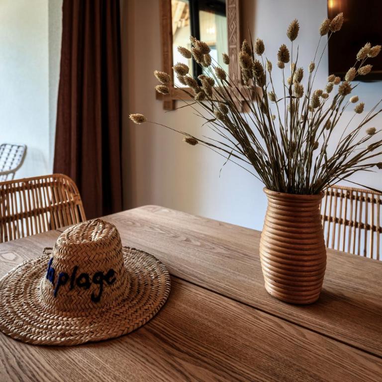 Magic Surf House - Apartment with Terrace - 3