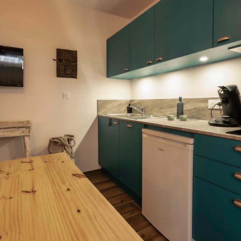 Magic Surf House - One-Bedroom Apartment - 4