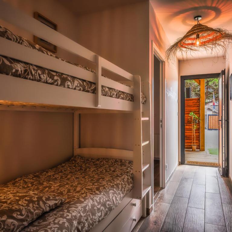 Magic Surf House - One-Bedroom Apartment - 2