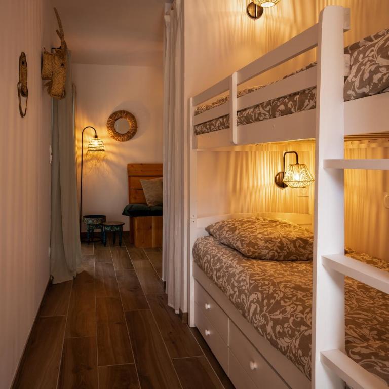 Magic Surf House - One-Bedroom Apartment - 3