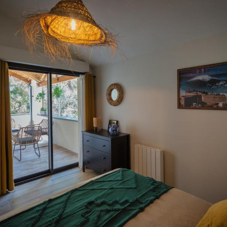 Magic Surf House - Two-Bedroom Apartment - 3
