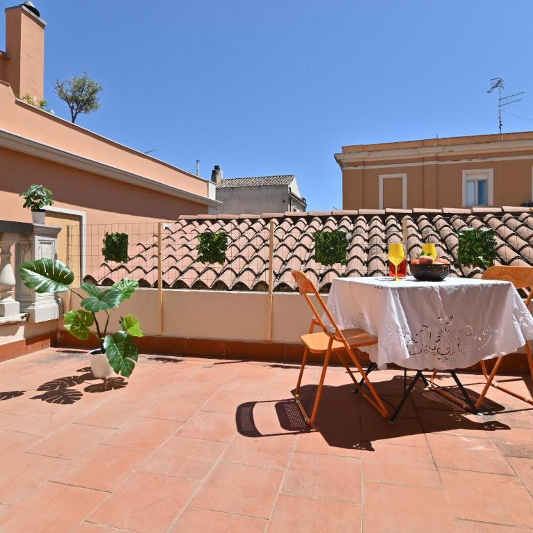 IzzHome Full Center Terrace - Appartamento con 2 Camere da Letto - 45
