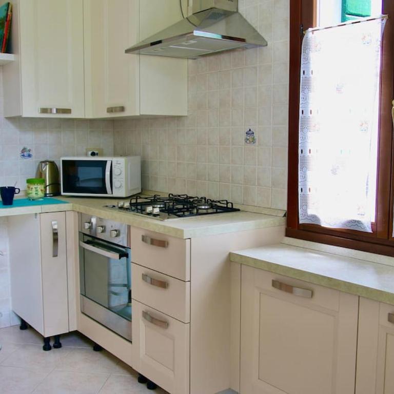 Isola del Lido, Luminoso, immerso nel verde, per 5 - Appartement 2 Chambres - 1
