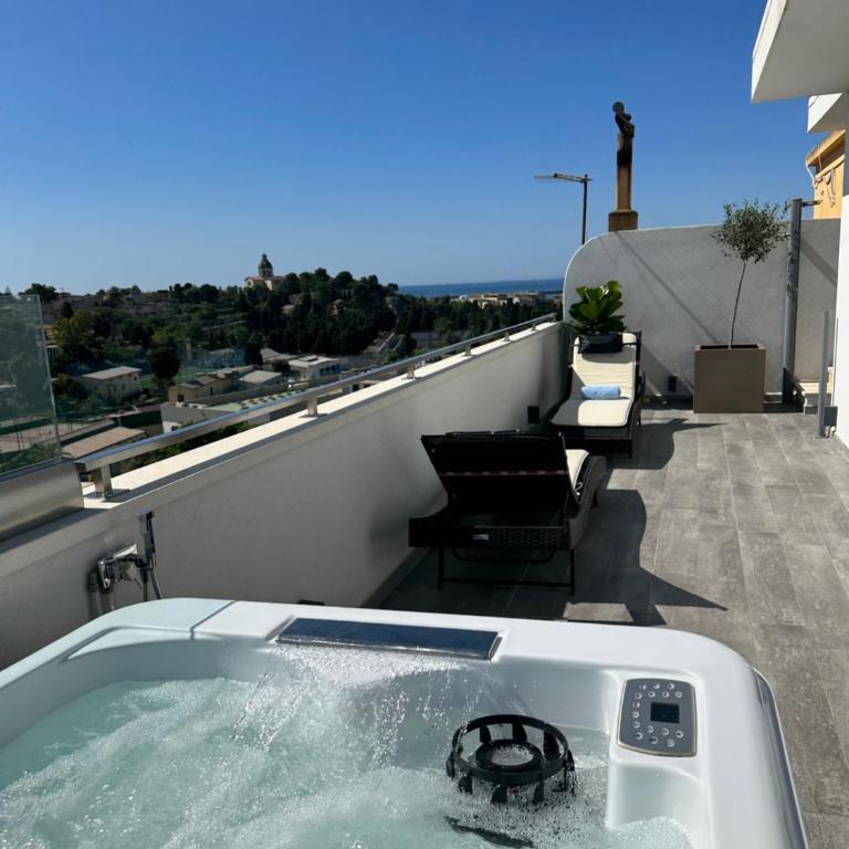 18 Dante Luxury Suites - Camera Queen con Vasca Idromassaggio - 28