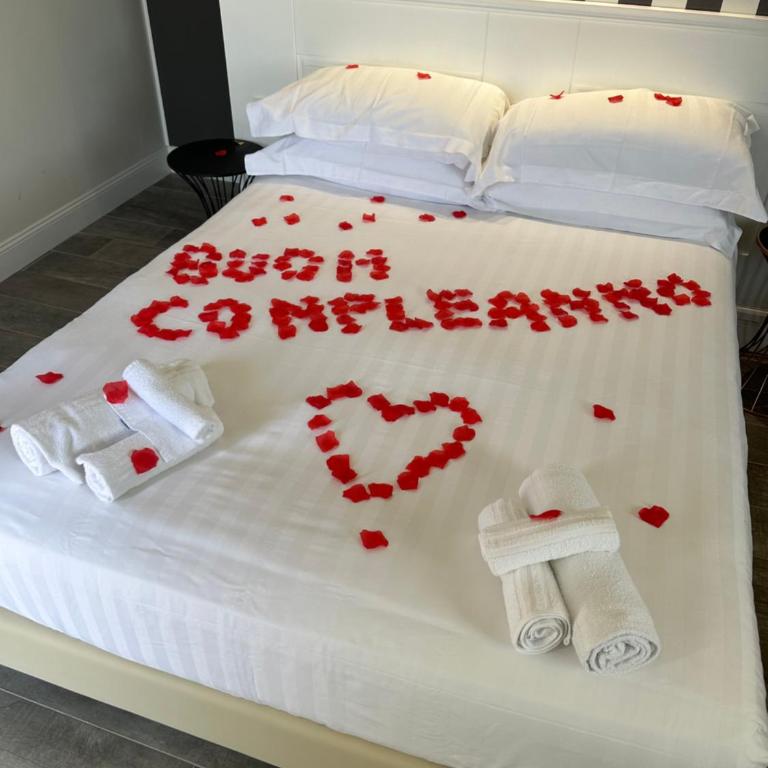 18 Dante Luxury Suites - Camera Queen con Vasca Idromassaggio - 30