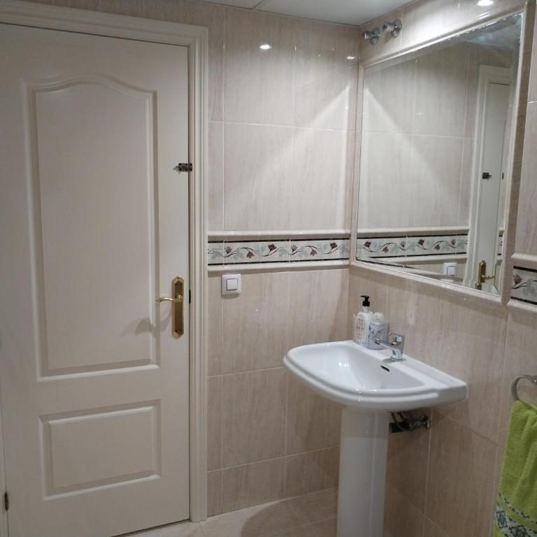 Apartamento con parking privado gratis incluido - Apartamento - 44