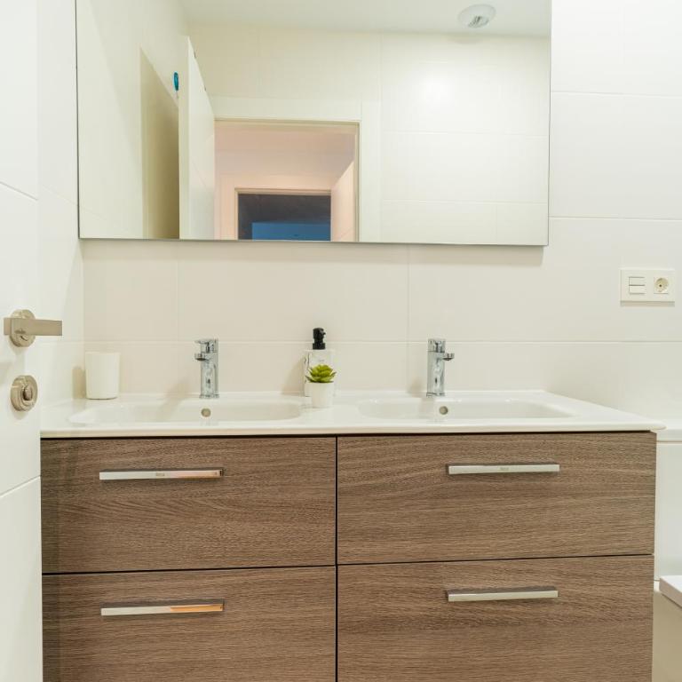 ATP Vega de Acá a 5 minutos de la Playa, Piscina y Parking Privado Gratis! - Apartamento de 2 dormitorios - 9