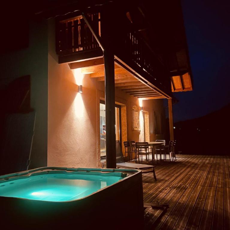 La Gouleote Spacieuse maison type chalet avec jacuzzi, sauna, pétanque - Chalet - 1