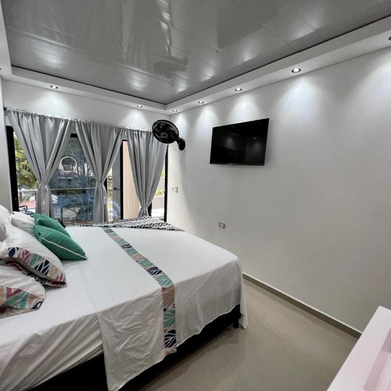 HOTEL TORRE DELUXE ¨SANTORINI¨ - King Room with Spa Bath - 7