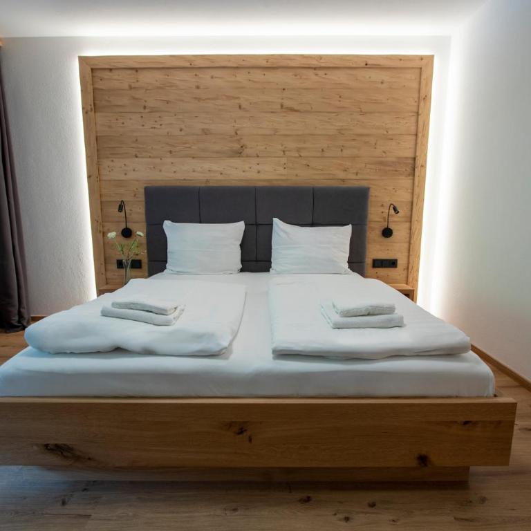 Sporthotel Dachstein West - Deluxe Doppelzimmer mit Balkon - 2