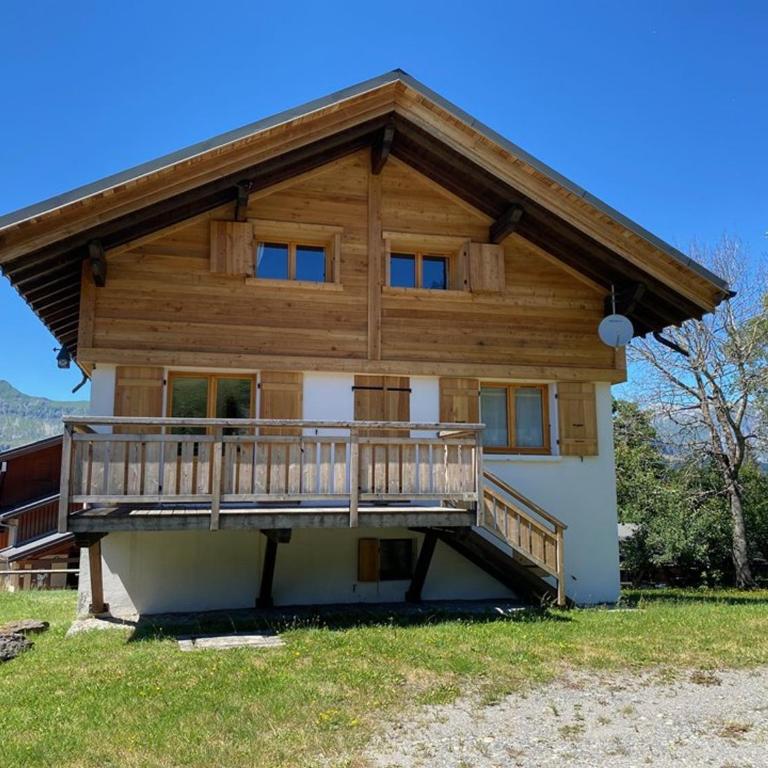 Chalet 8 pers. au pied des pistes avec parking à 50m des remontées mécaniques - Chalet 3 Chambres - 1