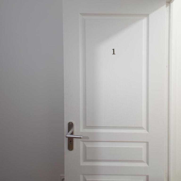 Le PERPInB - 6 personnes - Bureau & wifi - Appartement 3 Chambres - 17