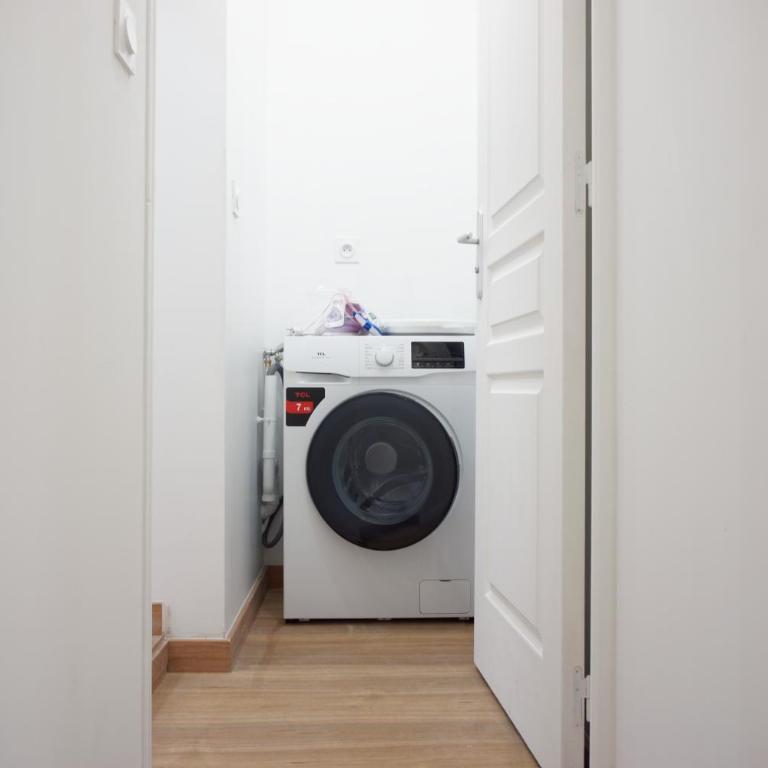 Le PERPInB - 6 personnes - Bureau & wifi - Appartement 3 Chambres - 50