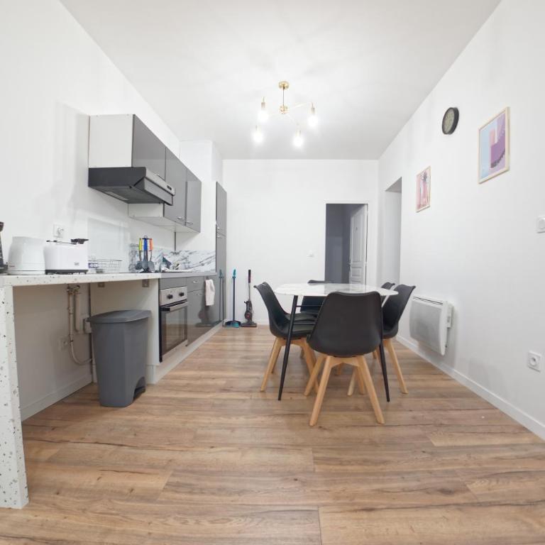 Le PERPInB - 6 personnes - Bureau & wifi - Appartement 3 Chambres - 11