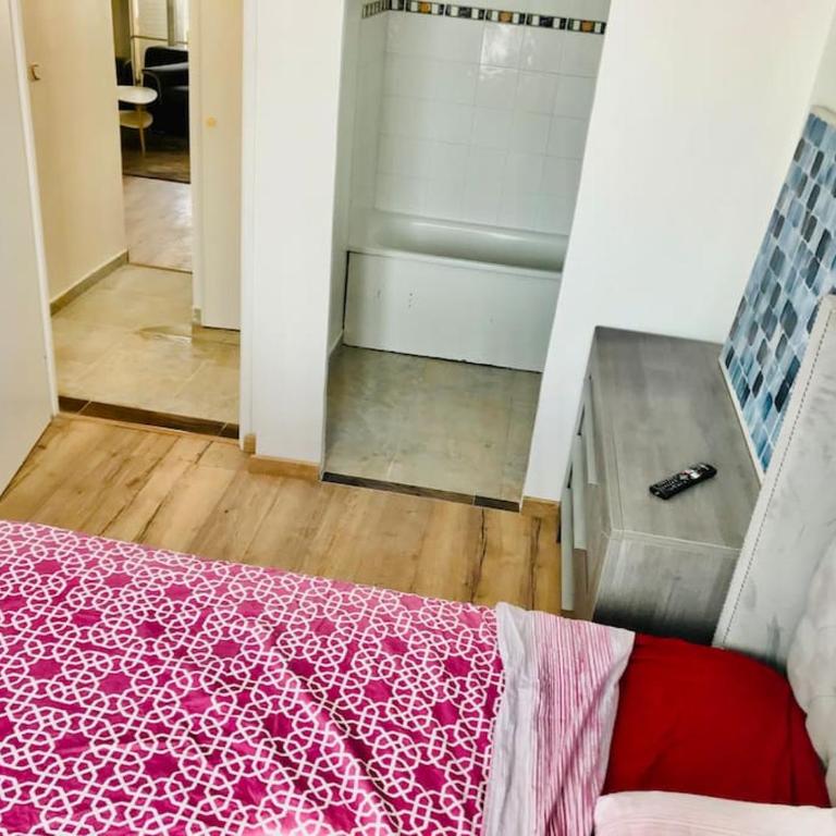 Disney cosy lounge - Two-Bedroom Apartment - 16