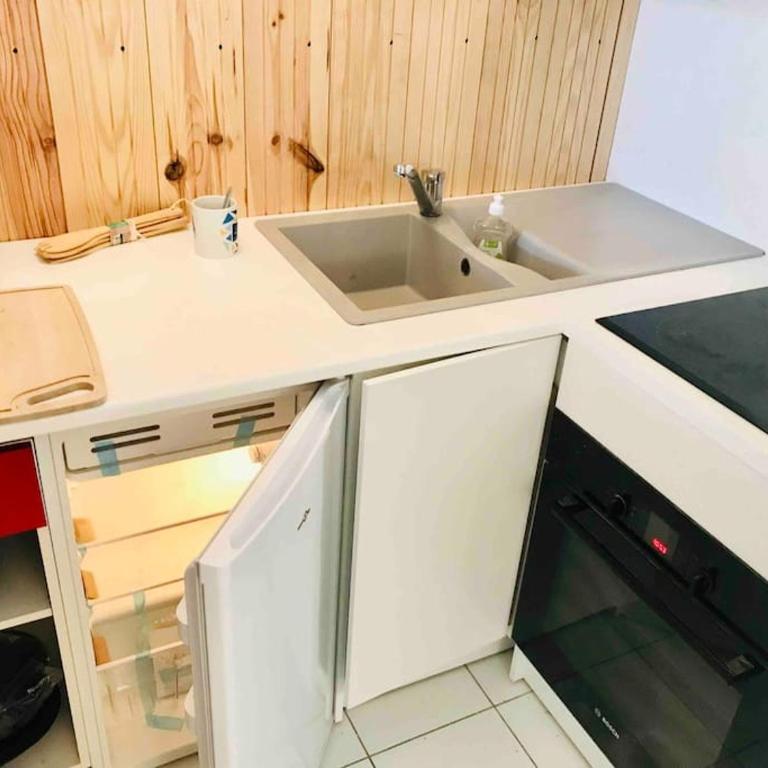 Disney cosy lounge - Two-Bedroom Apartment - 21