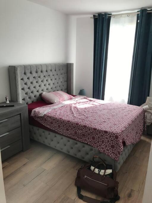 Disney cosy lounge - Two-Bedroom Apartment - 27