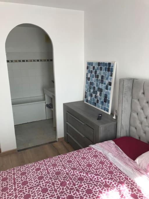 Disney cosy lounge - Two-Bedroom Apartment - 33