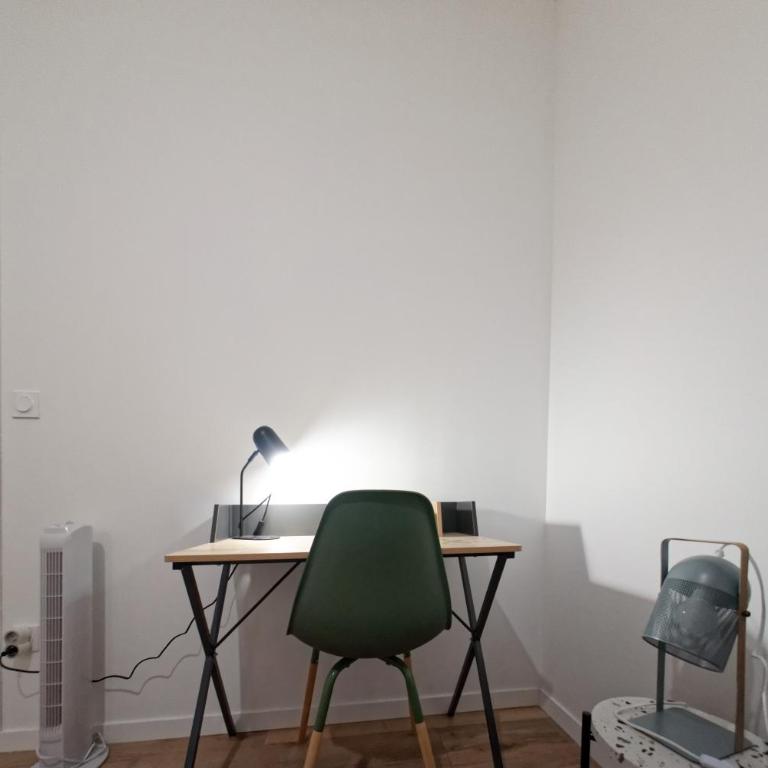 Le PERPInB - 6 personnes - Bureau & wifi - Appartement 3 Chambres - 32