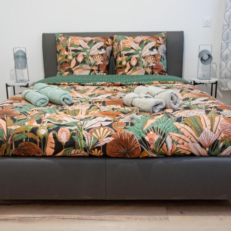 Le PERPInB - 6 personnes - Bureau & wifi - Appartement 3 Chambres - 45