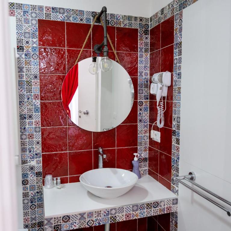 PALAZZO NICOLAUS del BORGO ANTICO - Camera Tripla con Bagno Privato - 8