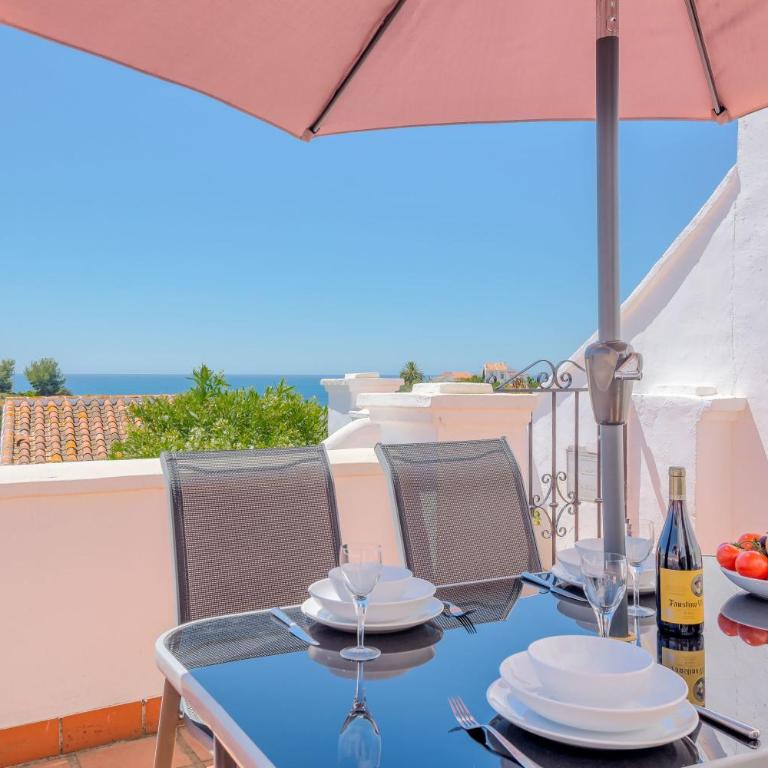 Las Palmas 17B Oasis Properties - Apartment with Sea View - 1