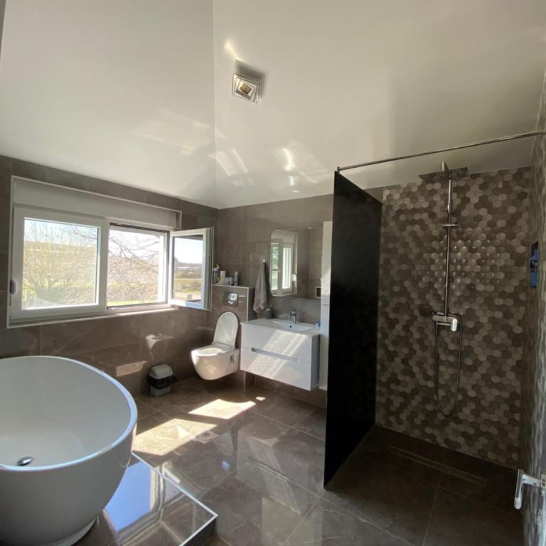 Vila Mikeli - Three-Bedroom Villa - 26