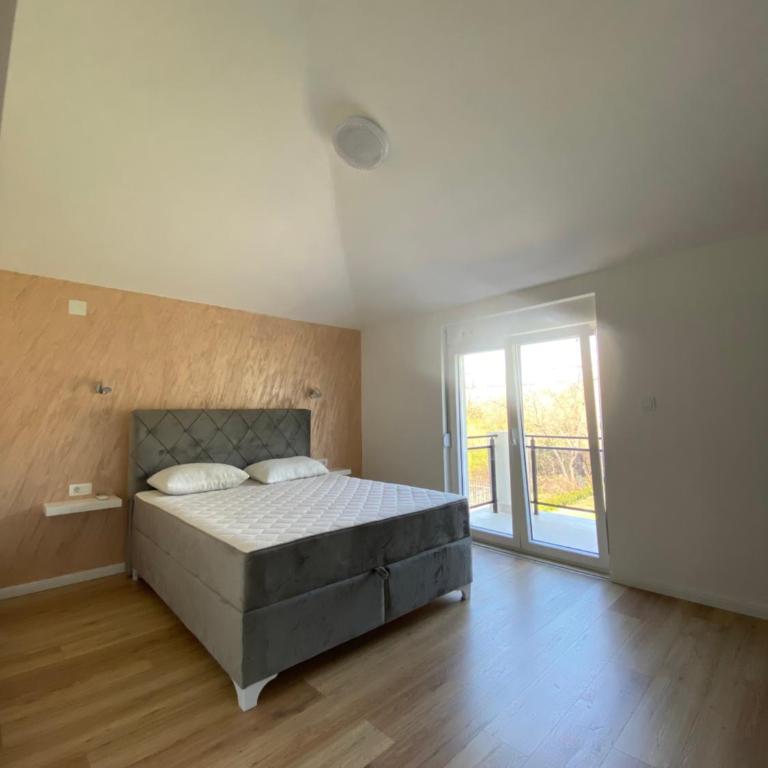 Vila Mikeli - Three-Bedroom Villa - 21