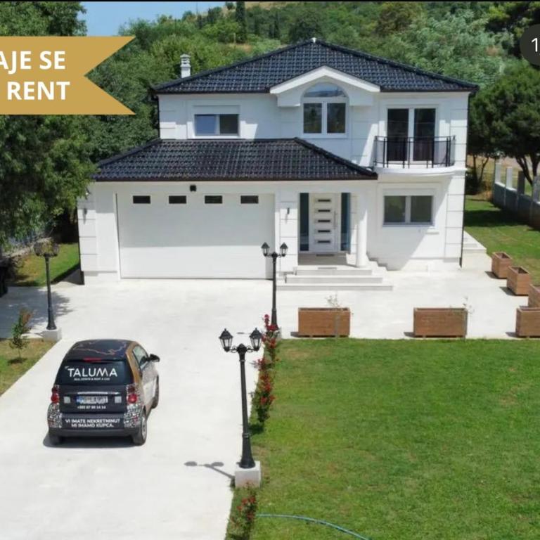 Vila Mikeli - Three-Bedroom Villa - 41